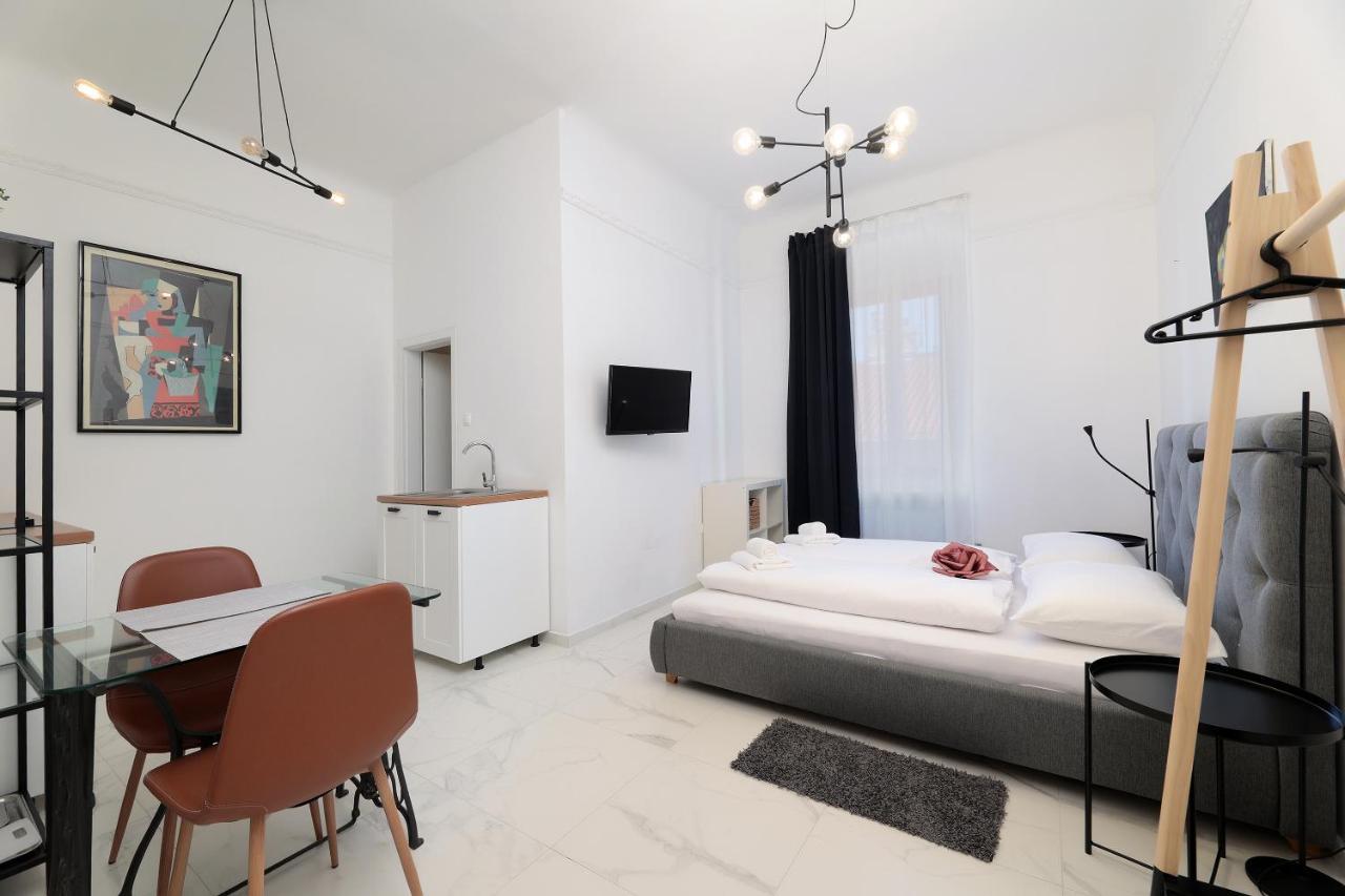 Apartments Luan Риека Экстерьер фото